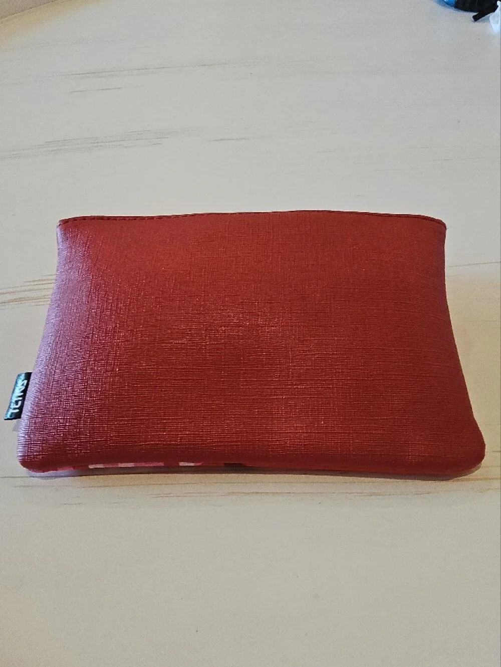 ipsy vibrant red